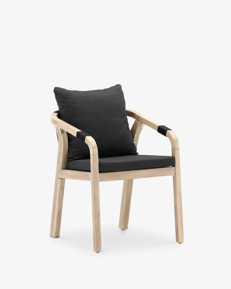 Chaise d’extérieur en bois et corde noire