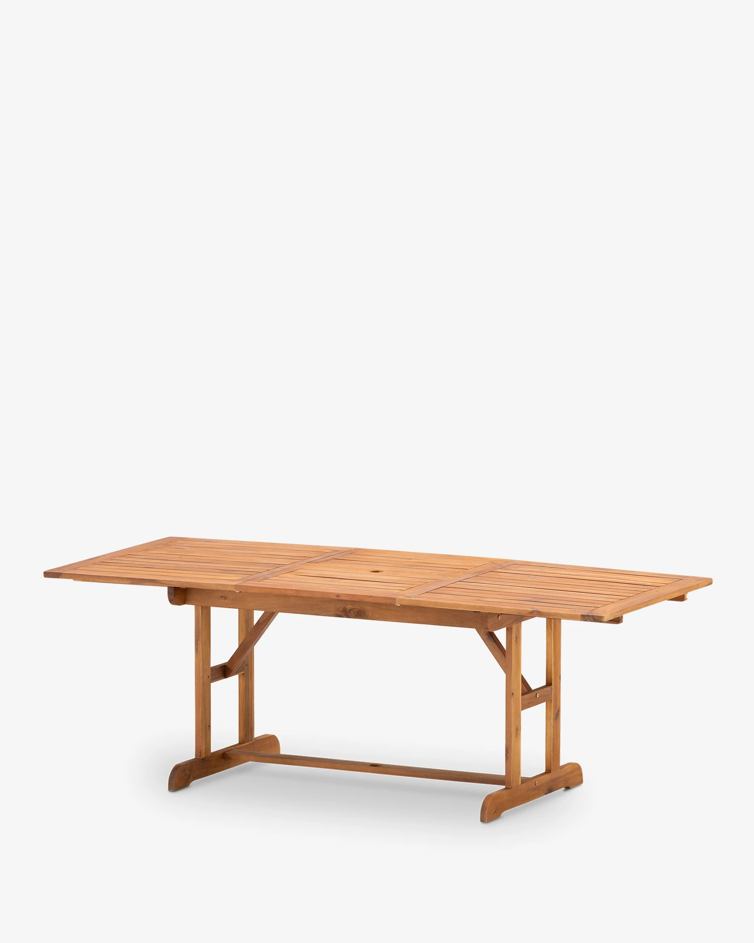 Extendable garden table