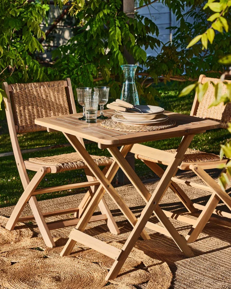 Square folding wooden garden table 70x70cm