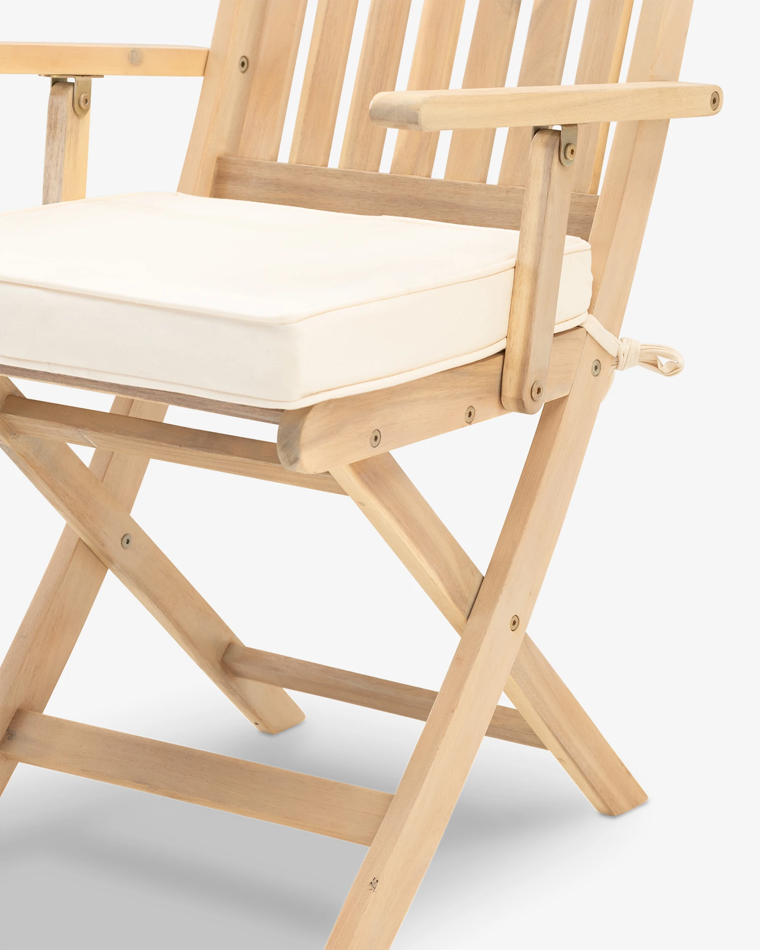 Folding wooden balcony chair with arms