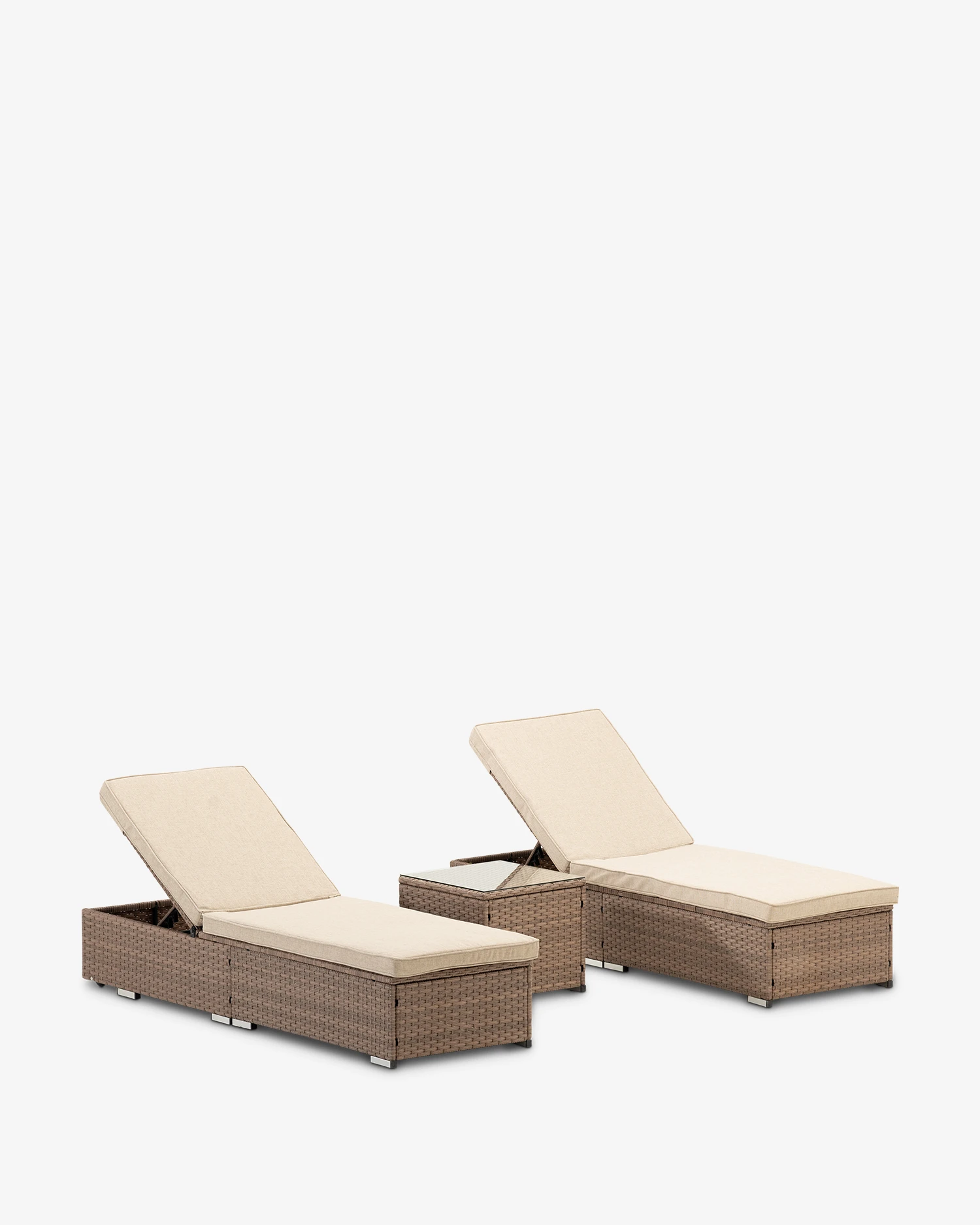 Aluminium and rattan sun loungers with cushion