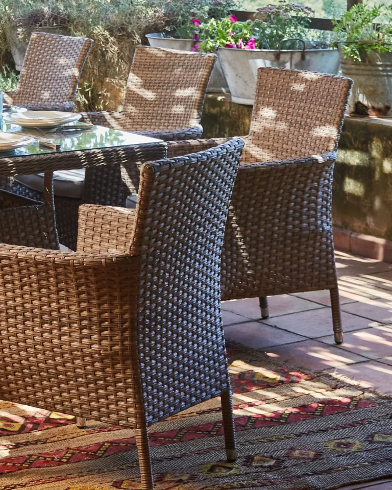 4-seater synthetic rattan garden dining set