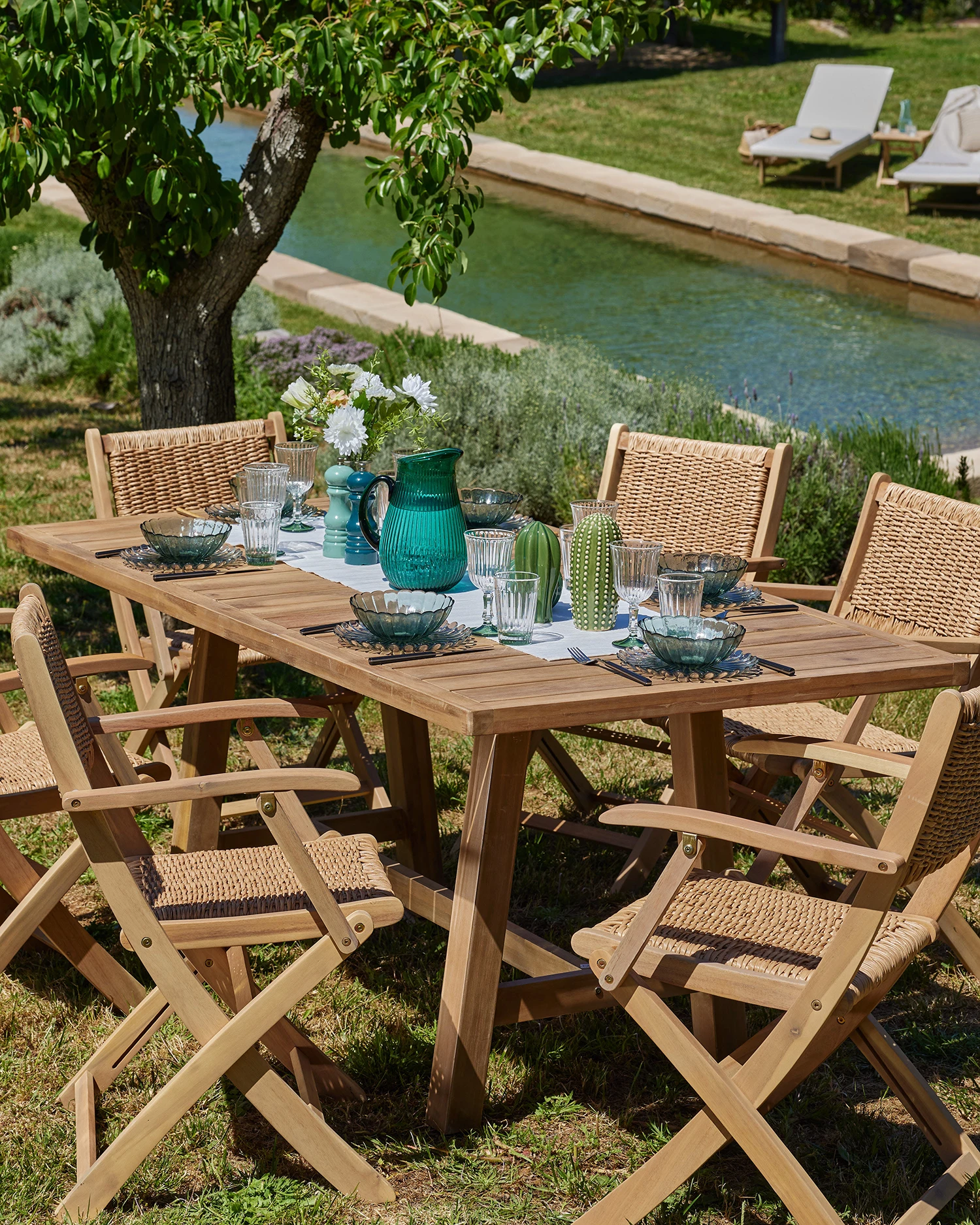 Comedor jardín madera y ratán