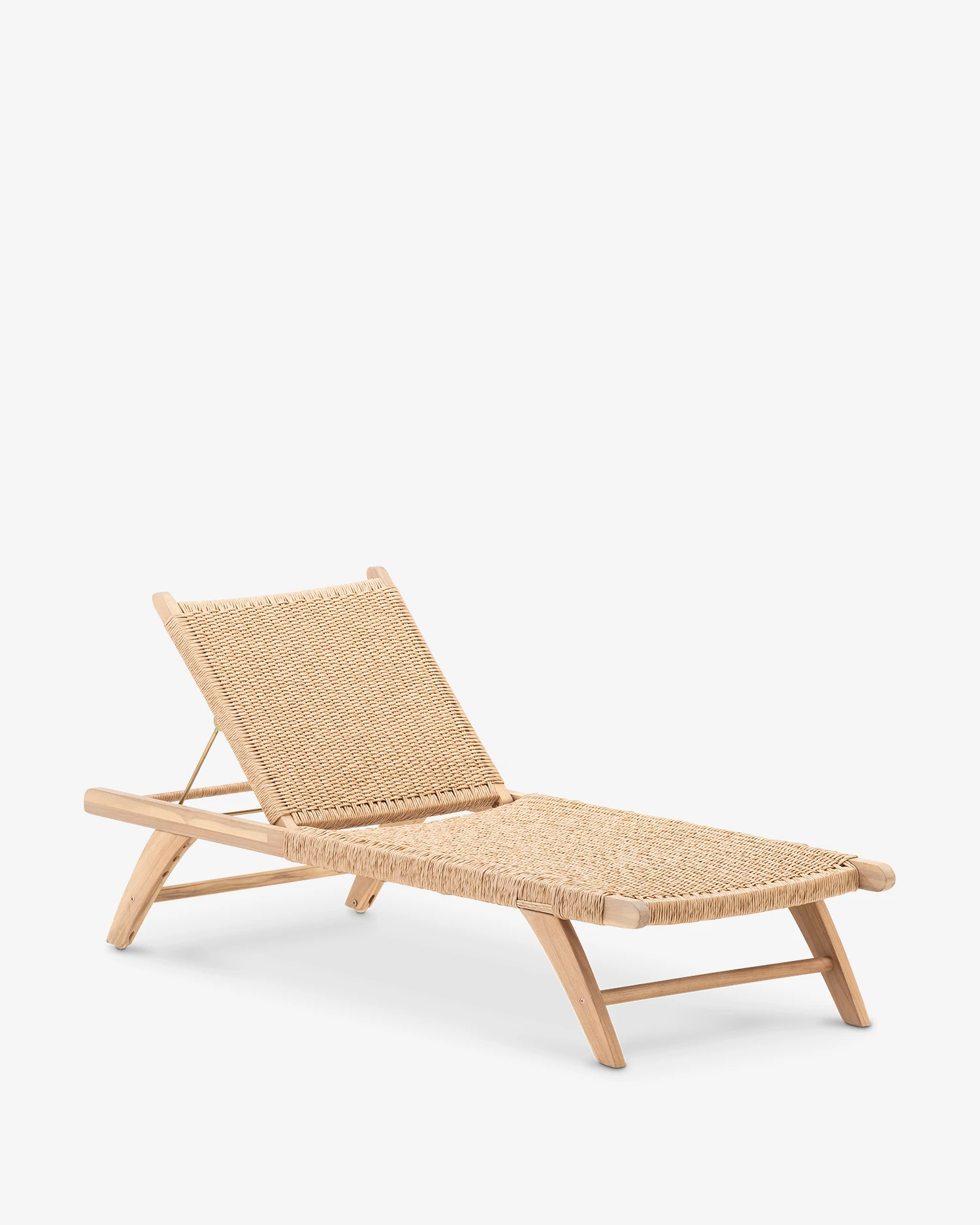 Chaise longue de jardin en bois et rotin synthétique à roulettes