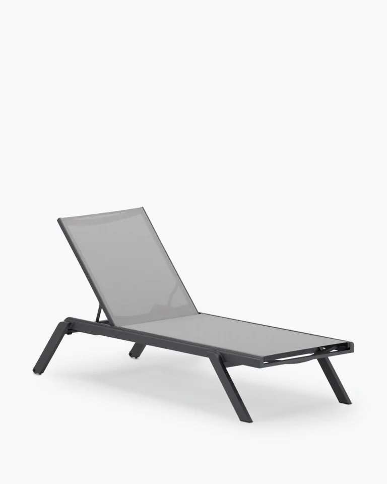 Stackable aluminum garden lounger with anthracite wheels