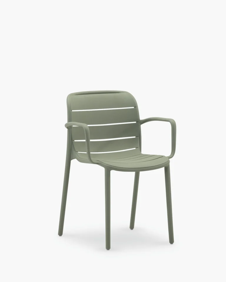 Stackable green polypropylene garden chair