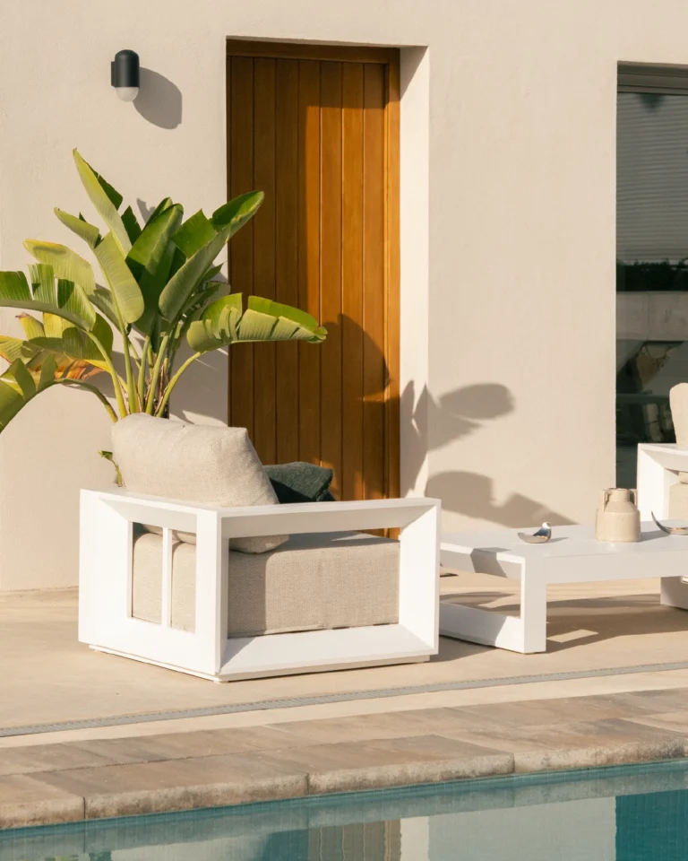 Sofá de jardín aluminio blanco y cojín beige 2 plazas