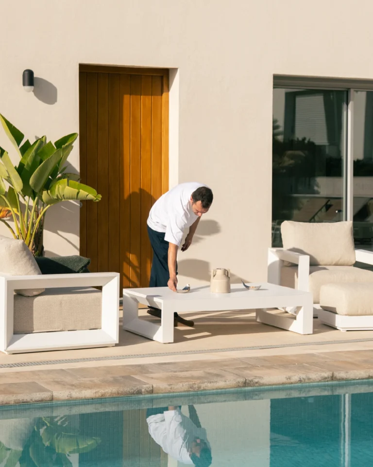 Low garden table aluminum white 140x80