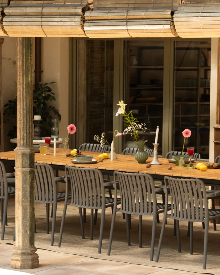 Conjunto de comedor extensible aluminio y polipropileno antracita y teca 8 plazas