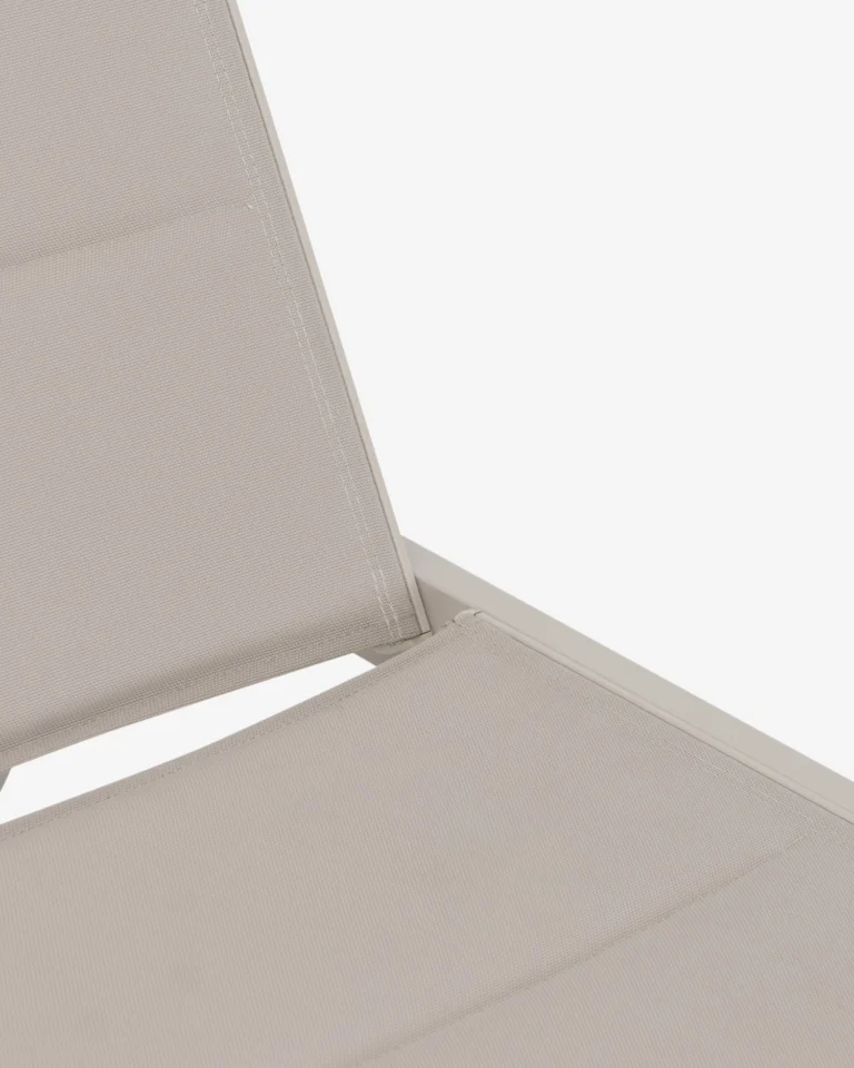 Tumbona alta aluminio y textileno beige con ruedas