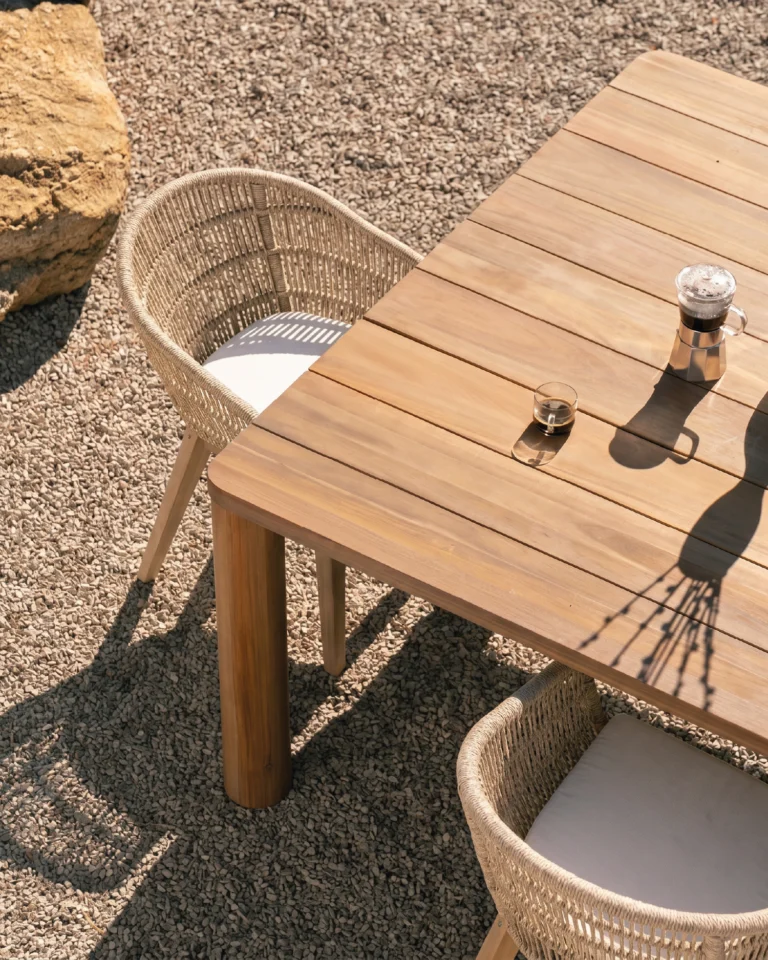 Conjunto de comedor madera 150x150 y cuerda 8 plazas