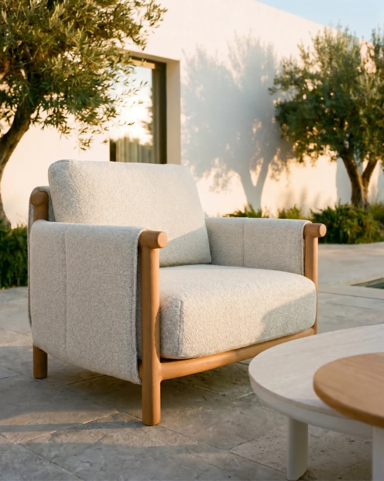 Set of 2 outdoor aluminum armchairs imitation wood