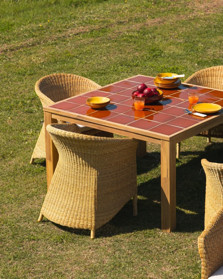 Mesa comedor rectangular madera y cerámica artesanal 167x87x76